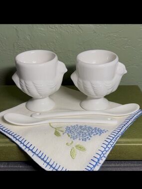 🇺🇸 Elegant White Ceramic Egg Cups with Spoons